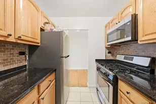4200 Herkimer Pl, Bronx, NY 10470 - Photo 7