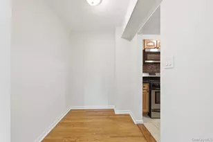 4200 Herkimer Pl, Bronx, NY 10470 - Photo 11