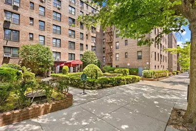 83-15 98th Street #5T, Woodhaven, NY 11421 - Photo 1