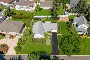 7 Albers Ln, Farmingdale, NY 11735 - Photo 41