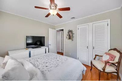 7 Albers Lane, Farmingdale, NY 11735 - Photo 21