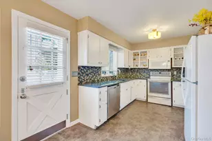 7 Albers Ln, Farmingdale, NY 11735 - Photo 15