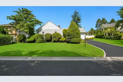 7 Albers Lane, Farmingdale, NY 11735 - Photo 5