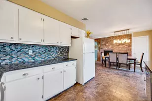 7 Albers Ln, Farmingdale, NY 11735 - Photo 17