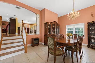 303 N Westchester Avenue N, West Babylon, NY 11704 - Photo 5