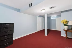 303 N Westchester Ave N, West Babylon, NY 11704 - Photo 19