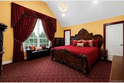 303 N Westchester Avenue N, West Babylon, NY 11704 - Photo 9
