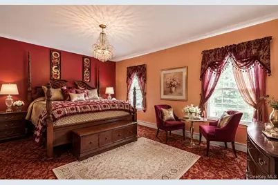 303 N Westchester Avenue N, West Babylon, NY 11704 - Photo 11