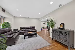257 Bow Dr, Hauppauge, NY 11788 - Photo 5