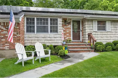 257 Bow Drive, Hauppauge, NY 11788 - Photo 3
