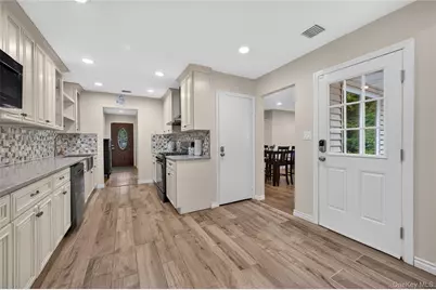 257 Bow Drive, Hauppauge, NY 11788 - Photo 11
