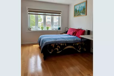 76-53 271st Street, New Hyde Park, NY 11040 - Photo 11