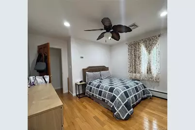 76-53 271st Street, New Hyde Park, NY 11040 - Photo 13