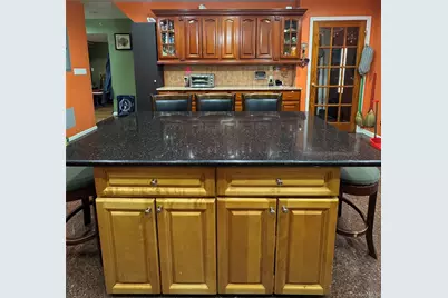 76-53 271st Street, New Hyde Park, NY 11040 - Photo 5