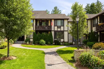 8 Foxwood Drive #8, Pleasantville, NY 10570 - Photo 1