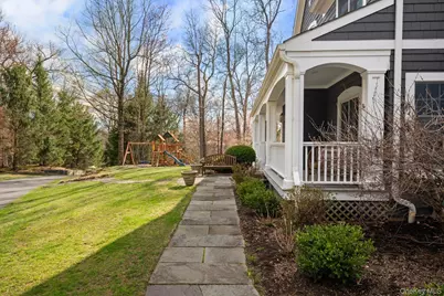 105 Hardscrabble Lake Drive, Chappaqua, NY 10514 - Photo 3