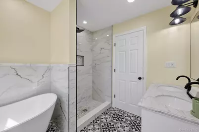 669 Vassar Road, Poughkeepsie, NY 12603 - Photo 11