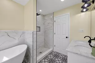 669 Vassar Rd, Poughkeepsie, NY 12603 - Photo 11