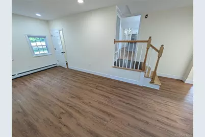 669 Vassar Road, Poughkeepsie, NY 12603 - Photo 9