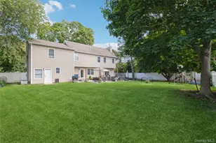 136 Mills Pond Rd, Saint James, NY 11780 - Photo 25