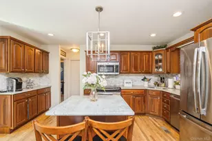136 Mills Pond Rd, Saint James, NY 11780 - Photo 11