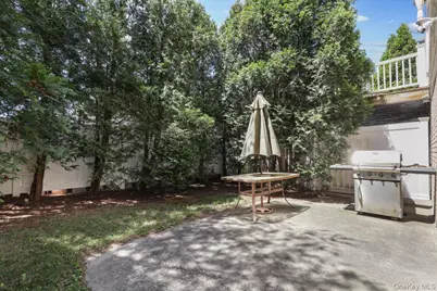 120 Woodruff Avenue, Scarsdale, NY 10583 - Photo 27