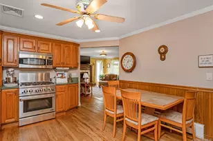 142 Cedar St, Amityville, NY 11701 - Photo 17