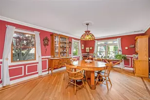 142 Cedar St, Amityville, NY 11701 - Photo 19