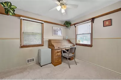 190 Oakwood Road, Huntington Station, NY 11746 - Photo 17