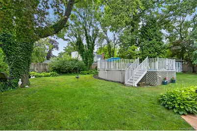 190 Oakwood Road, Huntington Station, NY 11746 - Photo 23