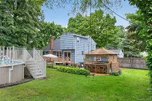 190 Oakwood Rd, Huntington Station, NY 11746 - Photo 25