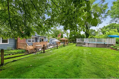 190 Oakwood Road, Huntington Station, NY 11746 - Photo 21