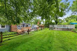 190 Oakwood Rd, Huntington Station, NY 11746 - Photo 21