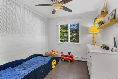 18 N Hampton Avenue, Miller Place, NY 11764 - Photo 17