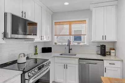 18 N Hampton Avenue, Miller Place, NY 11764 - Photo 13
