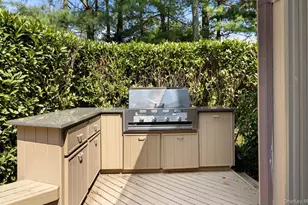 8 Kodiak Dr, Woodbury, NY 11797 - Photo 39
