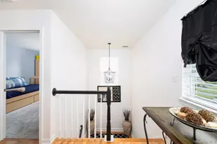 1 Halley Ct, Poughkeepsie, NY 12601 - Photo 9