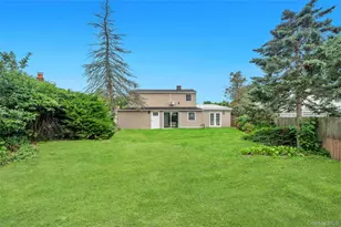 82 Scooter Ln, Hicksville, NY 11801 - Photo 3