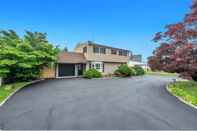 82 Scooter Lane, Hicksville, NY 11801 - Photo 29