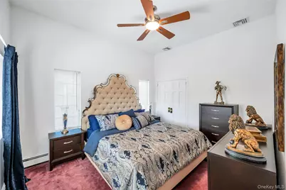 252 Cornwell Avenue, Malverne, NY 11565 - Photo 15