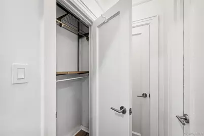 663 Locust Street #5D, Mount Vernon, NY 10552 - Photo 15