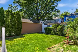 80-46 213th St, Hollis, NY 11427 - Photo 23