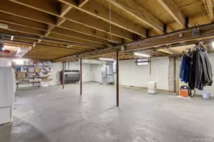 825 Karshick St, Bohemia, NY 11716 - Photo 25