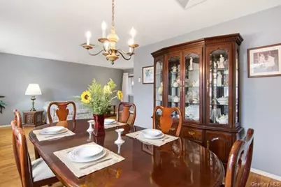 825 Karshick Street, Bohemia, NY 11716 - Photo 13