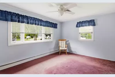 825 Karshick Street, Bohemia, NY 11716 - Photo 21