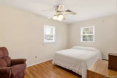 825 Karshick Street, Bohemia, NY 11716 - Photo 23