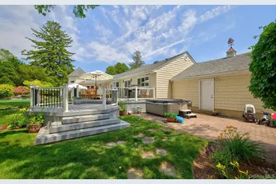 81 Lawrence Hill Road, Huntington, NY 11743 - Photo 31