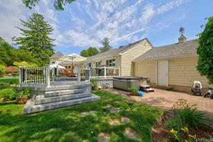81 Lawrence Hill Rd, Huntington, NY 11743 - Photo 31