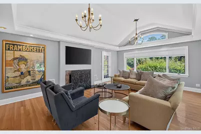 81 Lawrence Hill Road, Huntington, NY 11743 - Photo 5