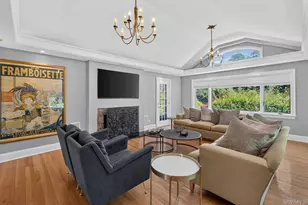 81 Lawrence Hill Rd, Huntington, NY 11743 - Photo 5